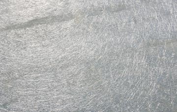 Stallen laminate fibreglass or shingles?